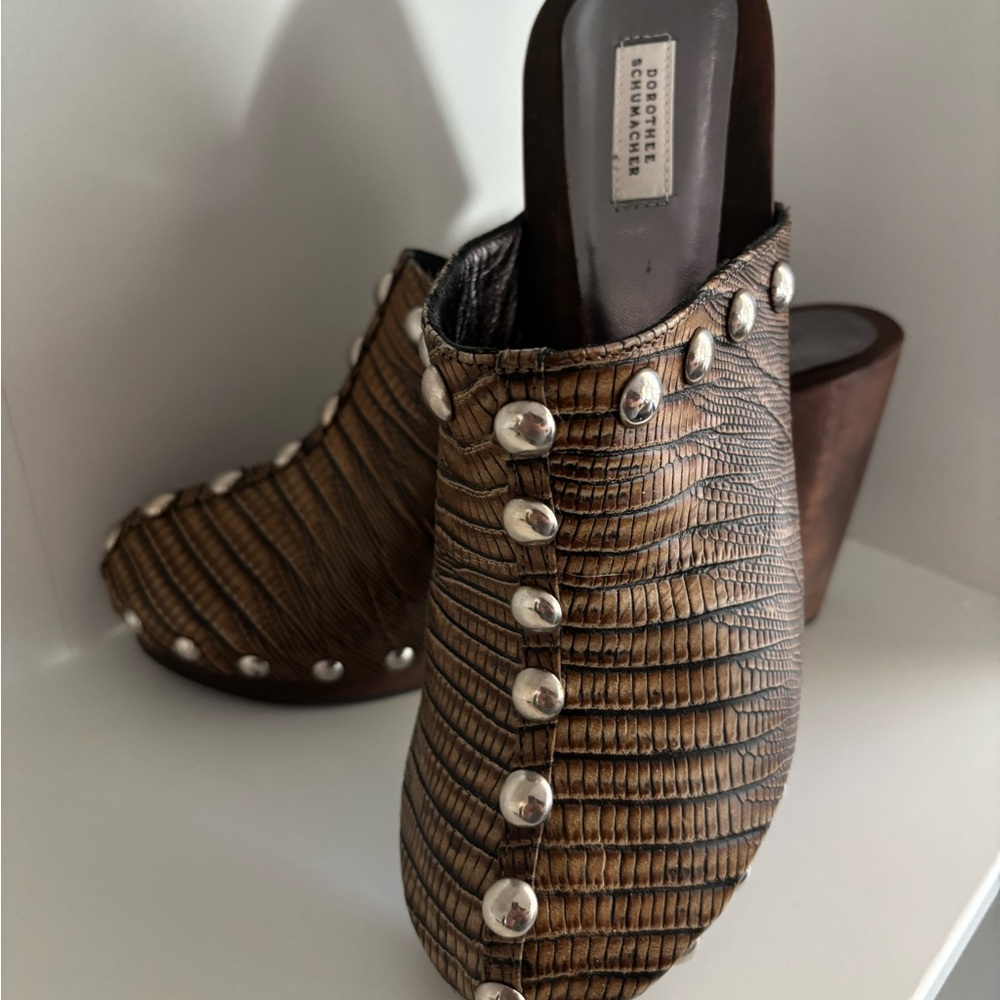 Brown Textured Leather Mules with Wooden Heel